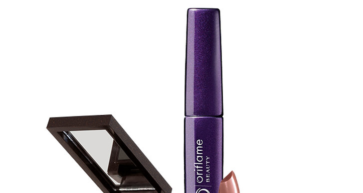 I kampanjen ingår 3 olika makeup-kit, bland annat Nude by Elsa. 