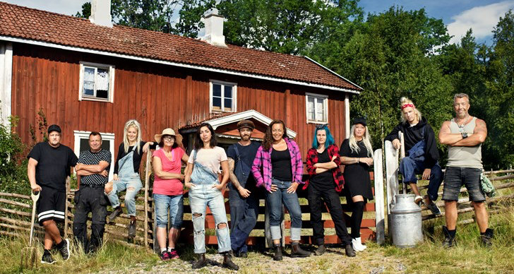Gruppbild på alla deltagare i Farmen 2019.